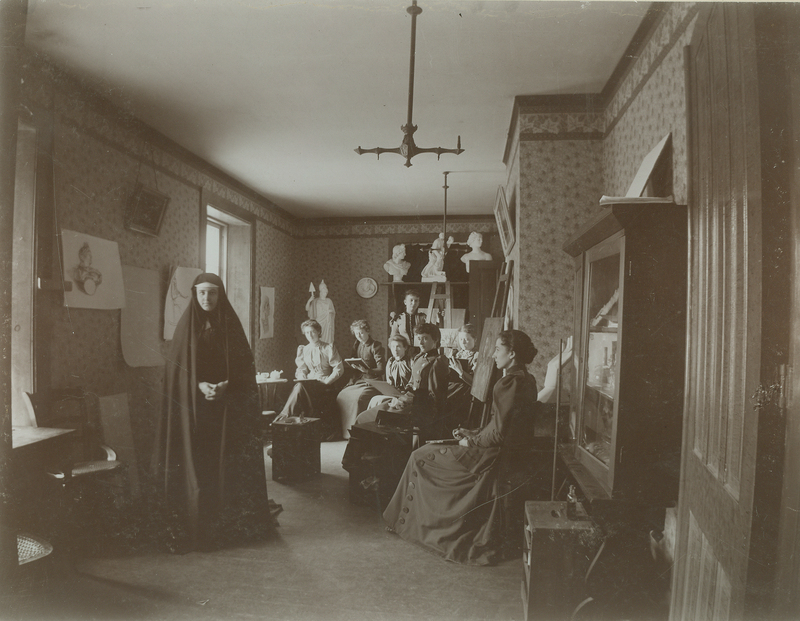 Women in art class, Mt. Carroll Seminary c. 1895.